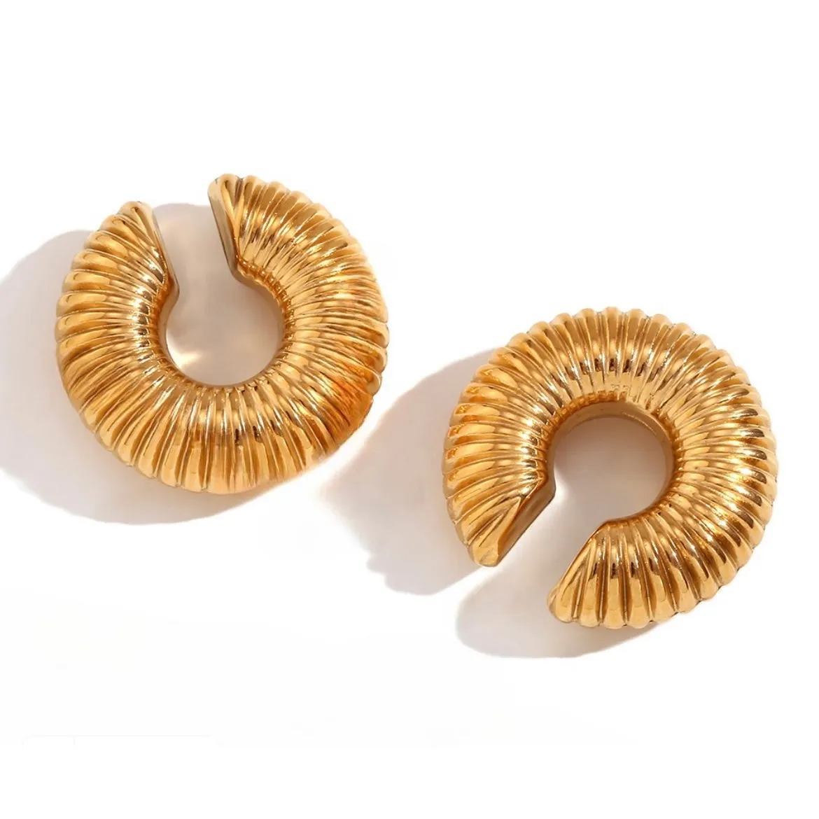 30mm Chubby Ribbed Open Circle Ear Cuff Earrings