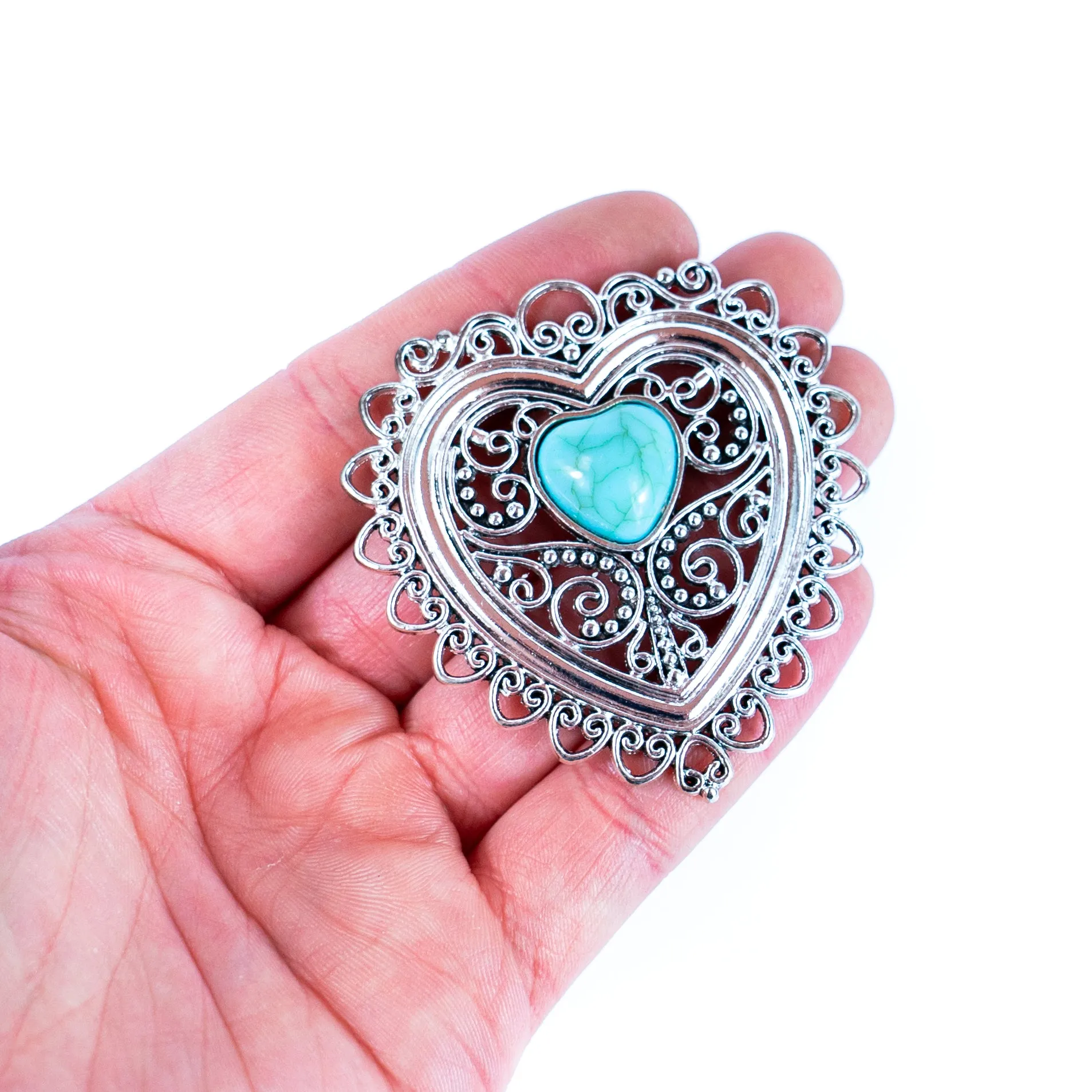 3pcs antique silver An alloy tag with a heart shape inlaid with shells or turquoise in the middle jewelry finding suppliers D-3-550