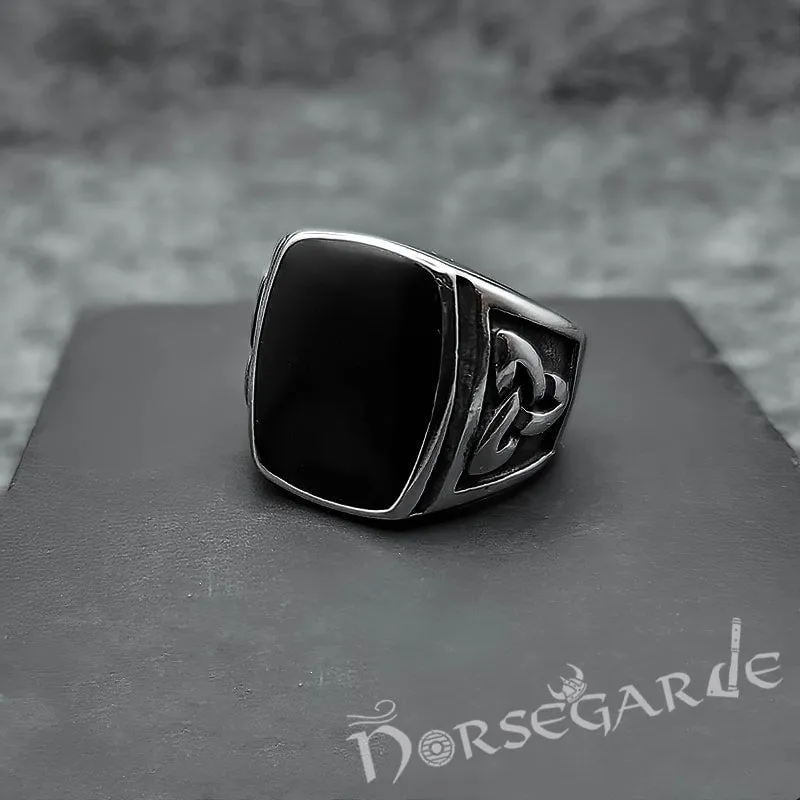 Black Celtic Knot Ring - Stainless Steel