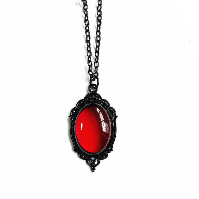 Black/Red Vintage Style Oval Quartz Cameo Necklace