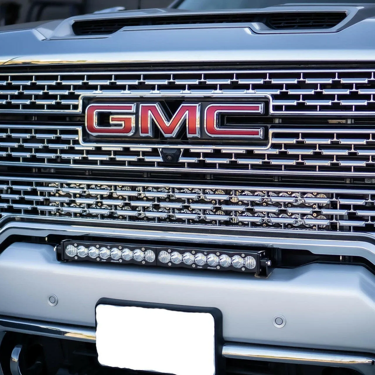 GMC S8 Dual 30 Inch Grille Light Bar Kit - GMC 2020-22 Sierra 2500HD/3500HD; NOTE: Exc. AT4