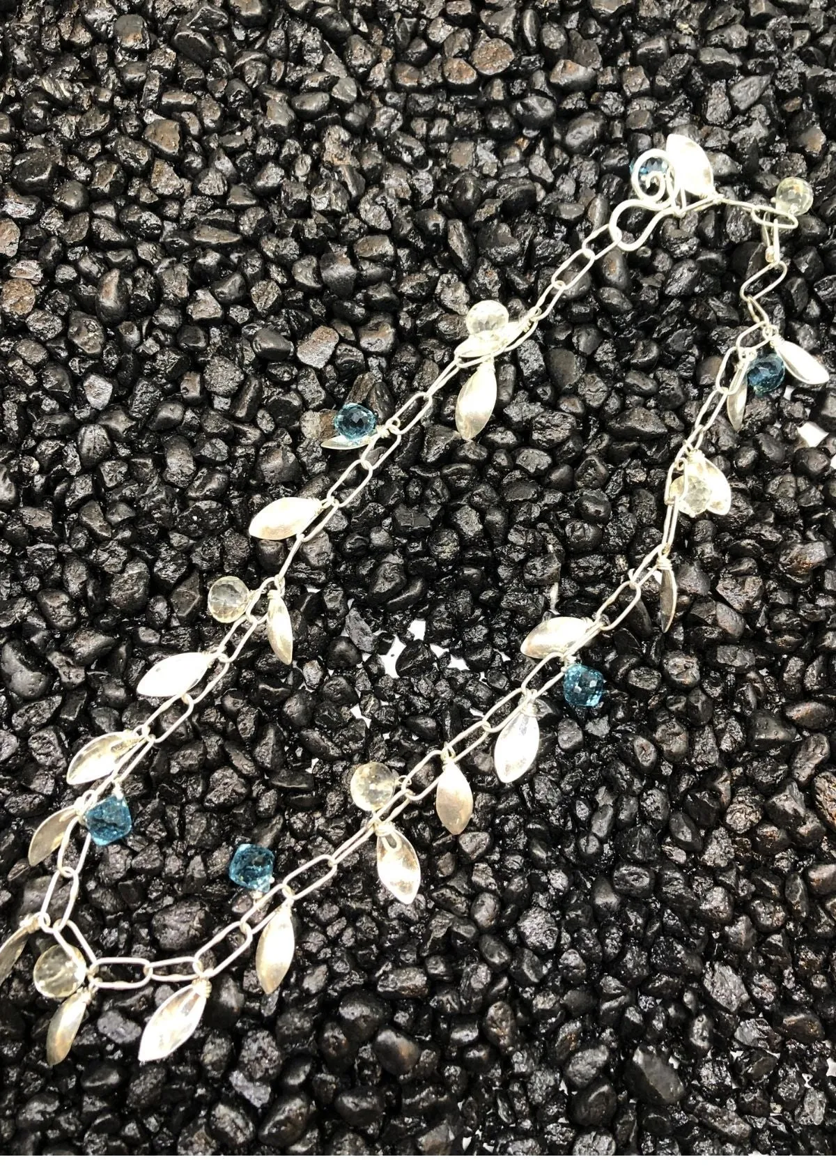 MARGARET ELLIS Blue Umbel Stone and Silver Evo Necklace