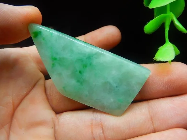 Natural Jade Rough Jadeite Raw (15g, 56X26X5.3mm)