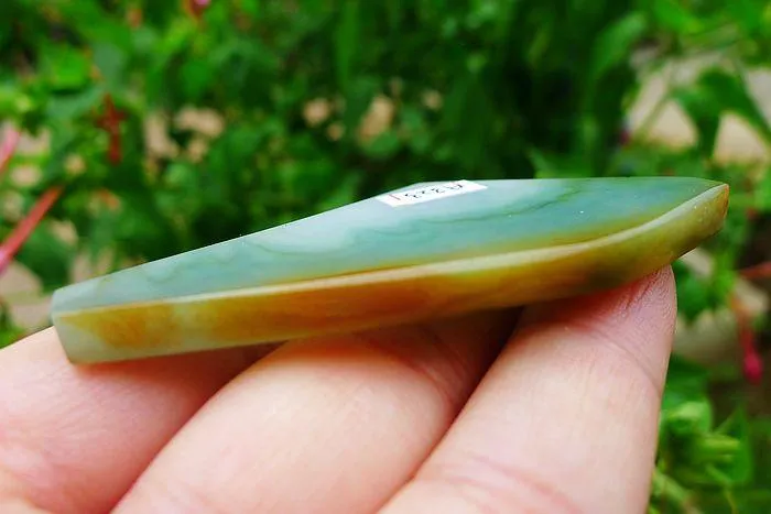 Natural Jade Rough Jadeite Raw (22g,6.6X3.1X0.5cm)