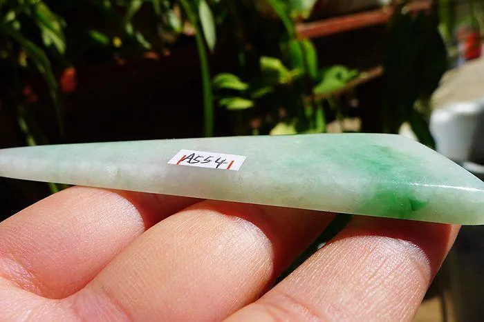 Natural Jade Rough Jadeite Raw (22g,8.8X2.4X0.5cm)