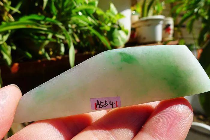 Natural Jade Rough Jadeite Raw (22g,8.8X2.4X0.5cm)