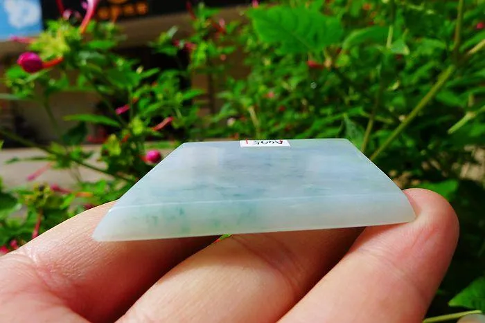 Natural Jade Rough Jadeite Raw (33g,5.3X3.9X0.5cm)