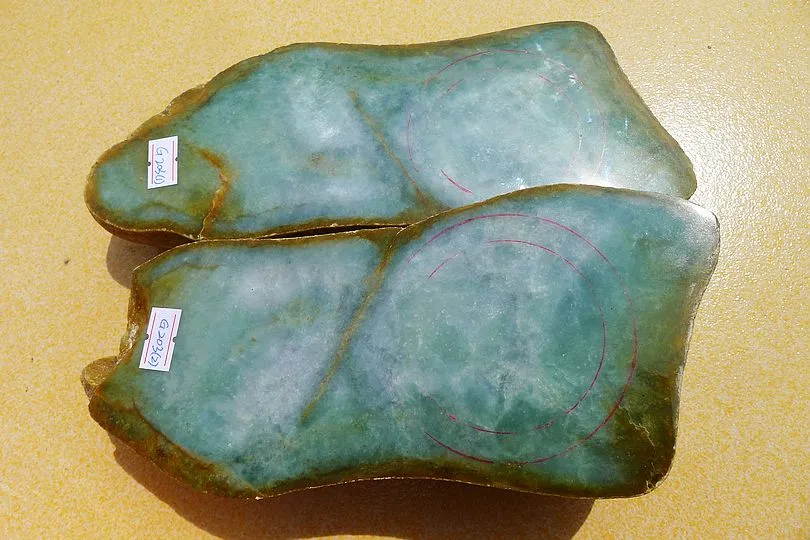 Natural Jade Rough Jadeite Raw 3.7kg