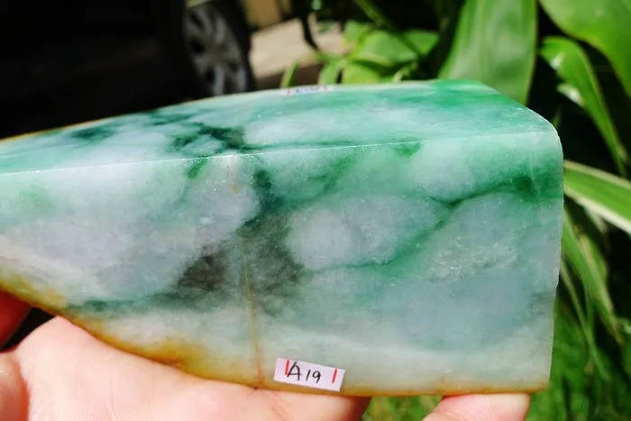 Natural Jade Rough Jadeite Raw (480g,11.1X6.9X5.1cm)