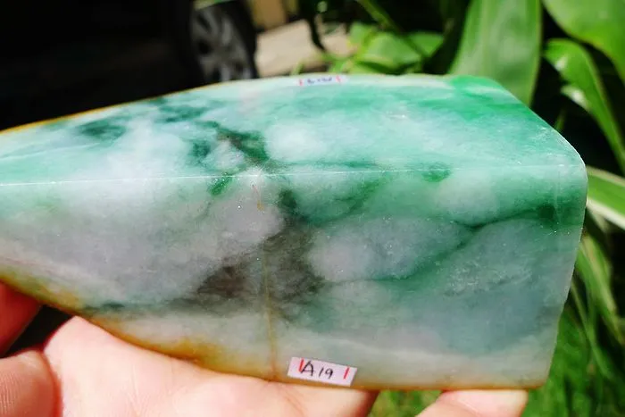 Natural Jade Rough Jadeite Raw (480g,11.1X6.9X5.1cm)