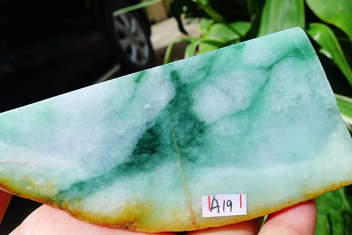 Natural Jade Rough Jadeite Raw (480g,11.1X6.9X5.1cm)