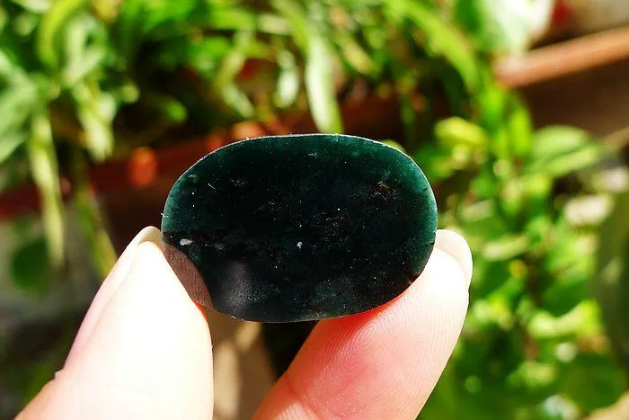 Natural Jade Rough Jadeite Raw (5.6g,2.65X1.8X0.4cm)