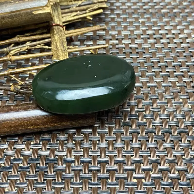 Natural Kunlun Jade Rough Nephrite Raw (59g,5.0X3.6X1.5cm)