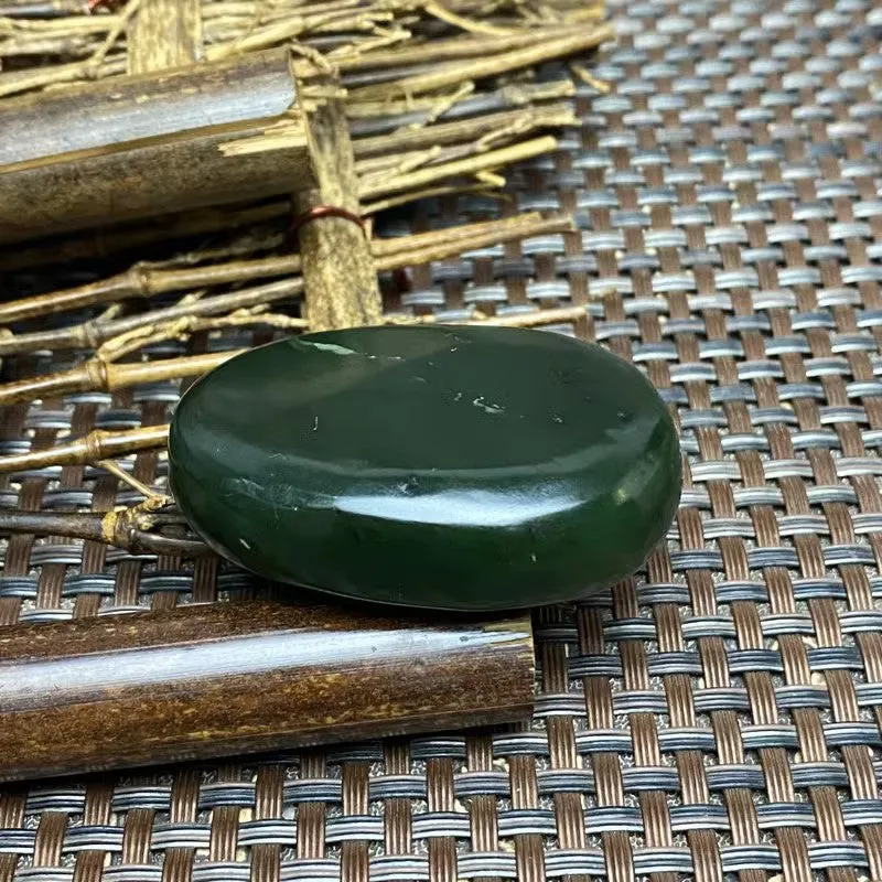 Natural Kunlun Jade Rough Nephrite Raw (59g,5.0X3.6X1.5cm)