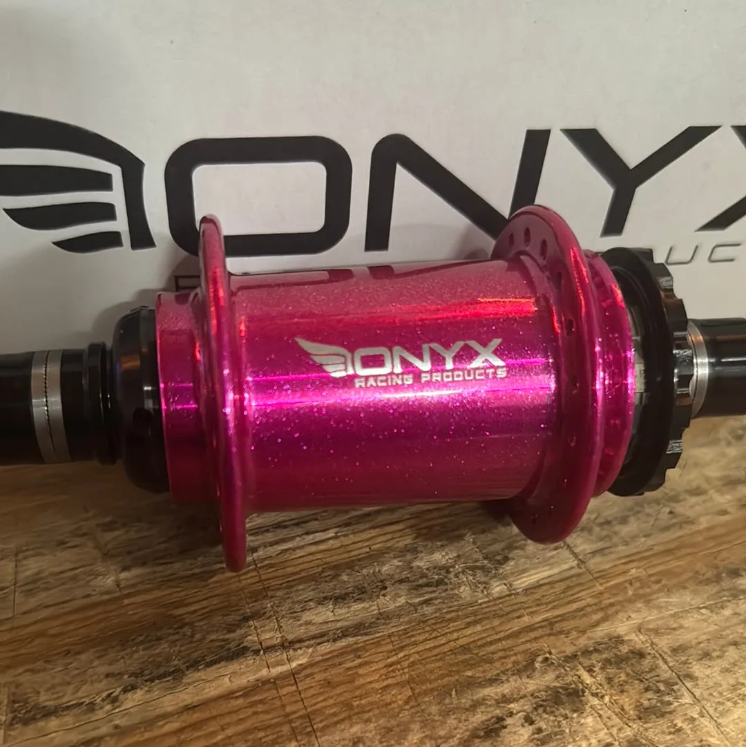 Onyx Hubs Cotm Malibu Barbie