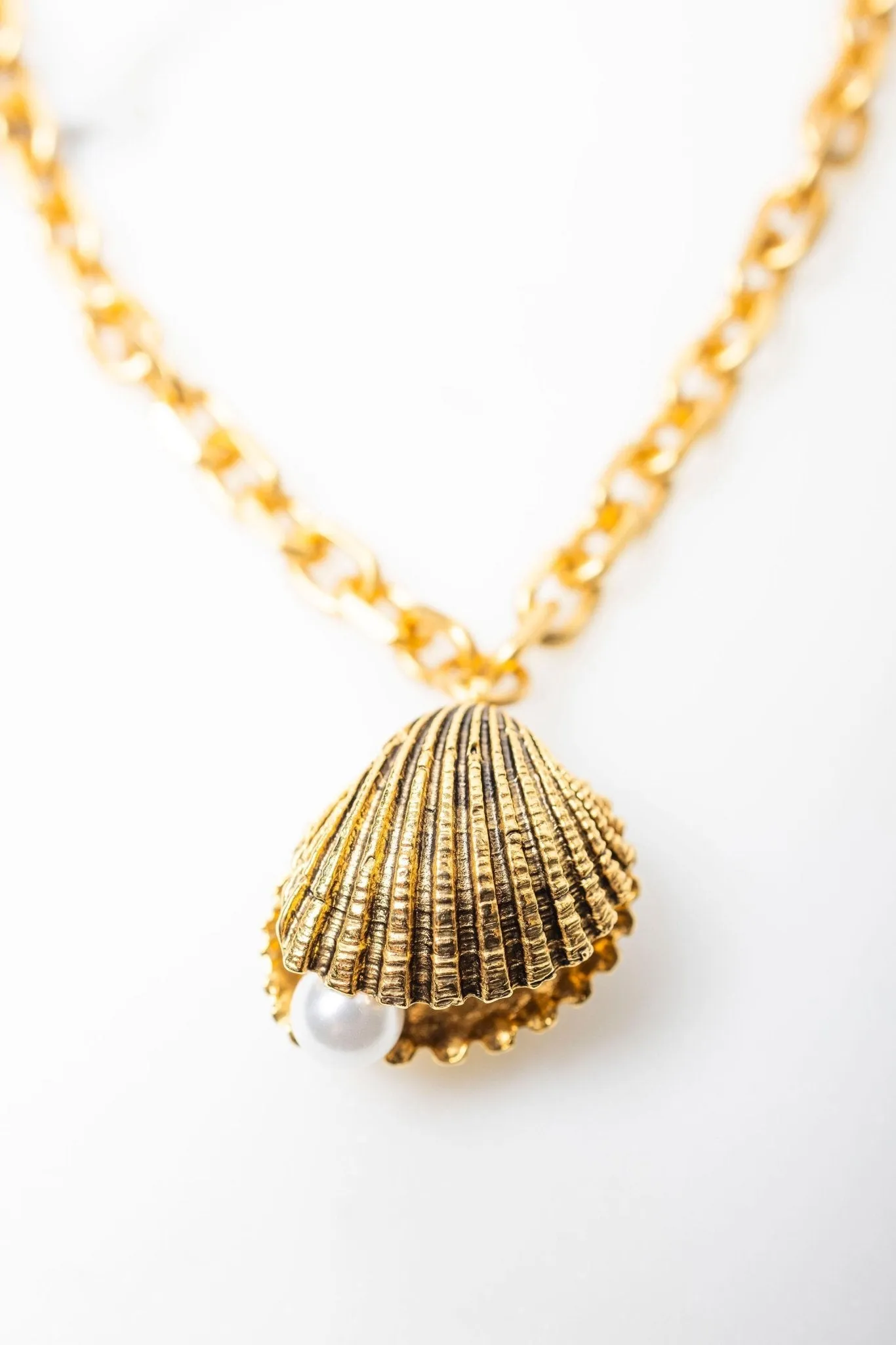 Shellina Necklace