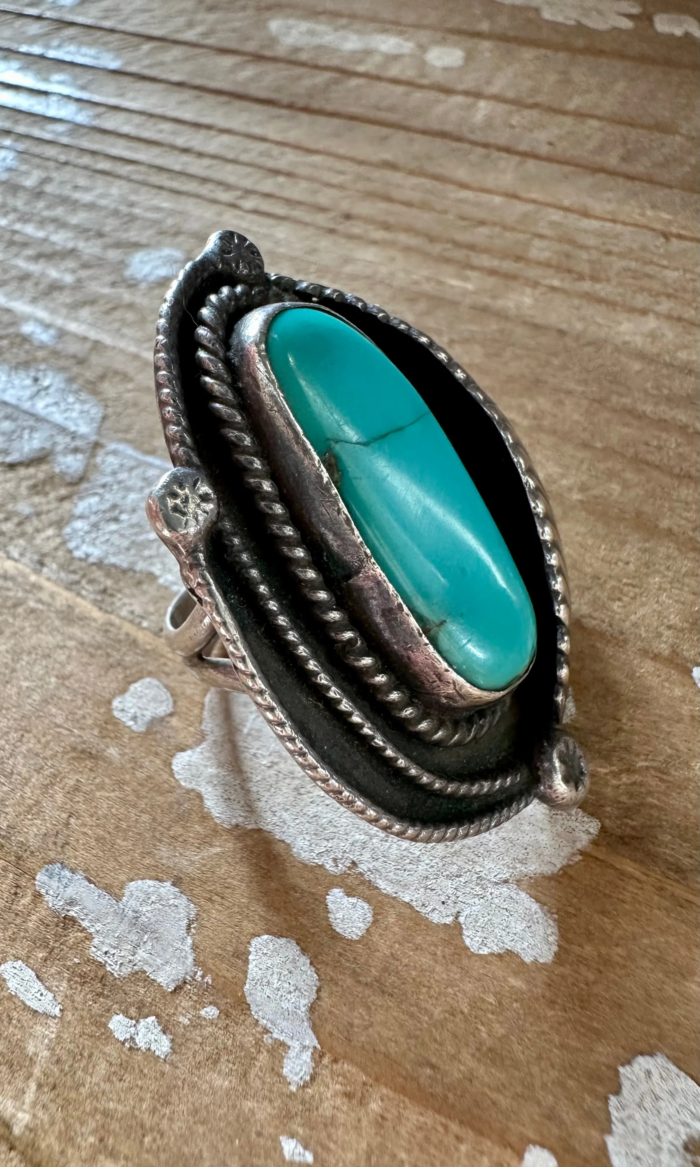 TWISTED FEATHER Silver & Turquoise Ring • Size 7 1/4